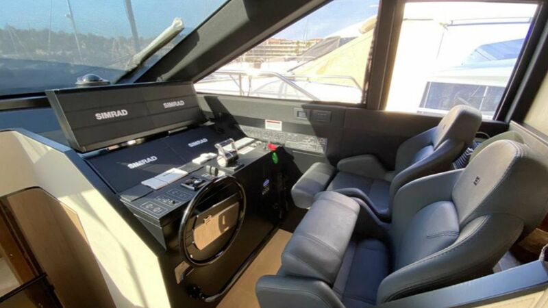 FERRETTI 720